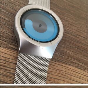 ZIIIRO Silver and Blue Smartwatch with Minimalist Design